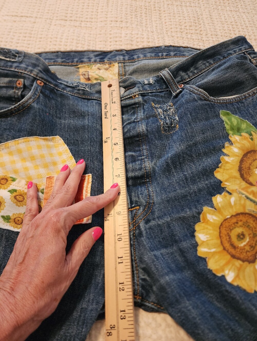 Levis 501 Upcycled Embellished Sunflower Patchwork Women’s Jeans Waist 20" Boho - Picture 8 of 13